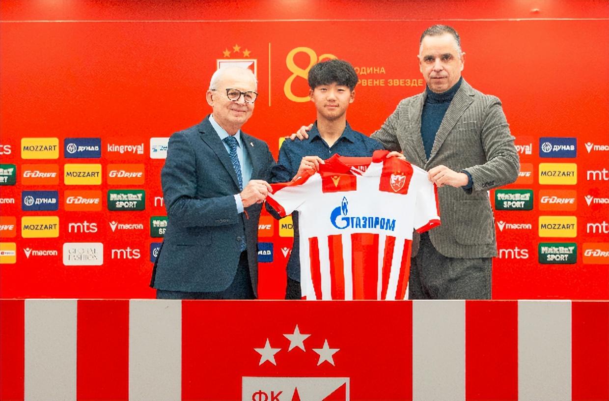 官方：阿迪达斯正式成为女超联赛合作伙伴