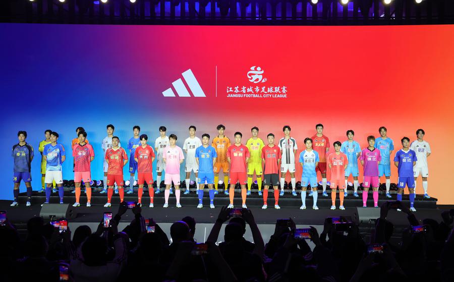 巴萨与耐克达成14亿欧元的赞助合同成为足坛最高赞助球队(图1)